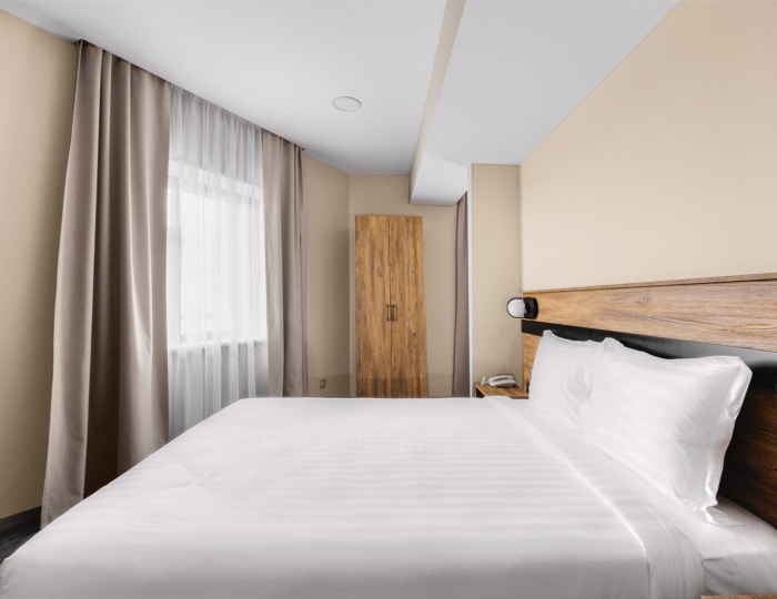 Junior Junior с балконом (8 корпус) - Отель Beton Brut / Бетон Брют