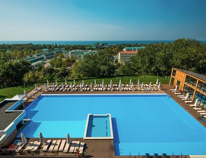 Открытый бассейн - Отель Beton Brut / Бетон Брют