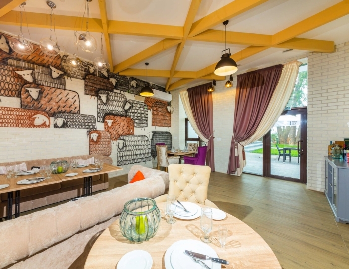 Грузинский ресторан "Сам пришел" - Отель Beton Brut / Бетон Брют